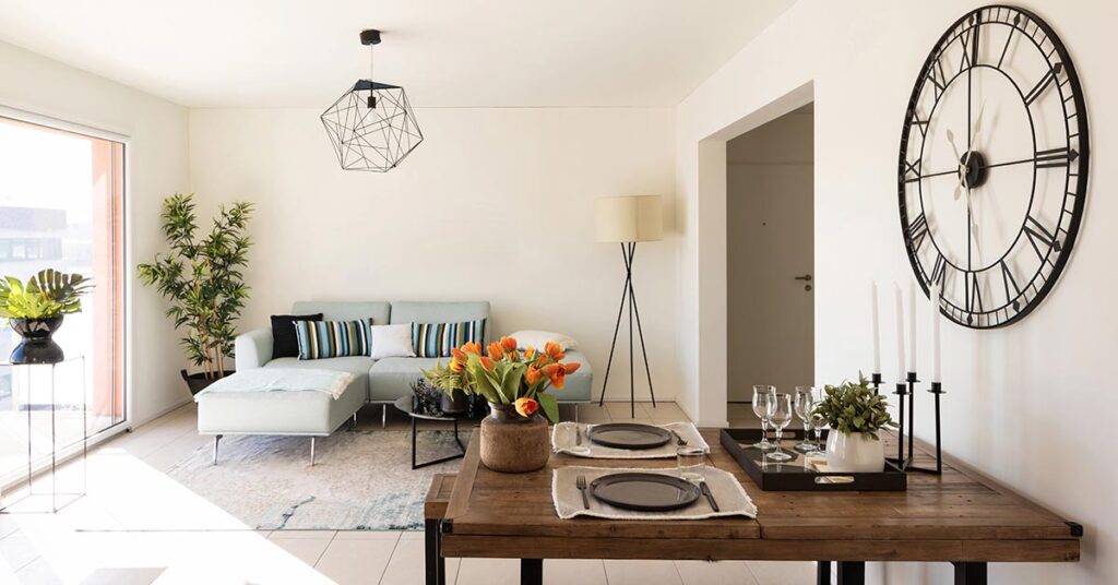 Ein für den Immobilienverkauf mit Home Staging prepariertes Wohnzimmer | Home Staging